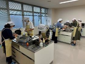 食改さん試食配布写真1