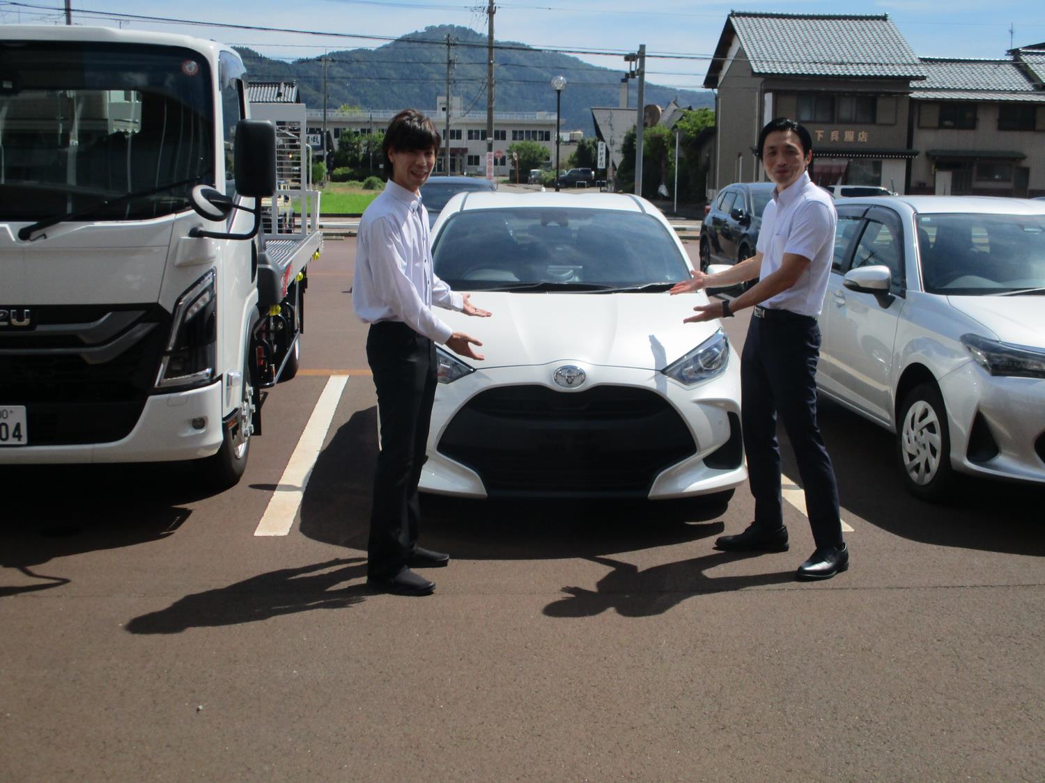 納車（ヤリス）